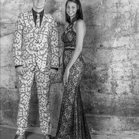 SIZE 2/4 PROM DRESS - Picture 3 of 4